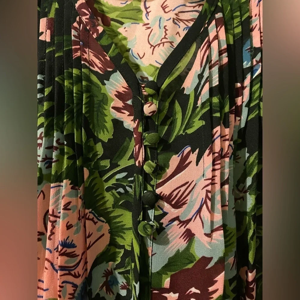 BFA Classics chiffon blouse-petite small like new - Picture 2 of 9